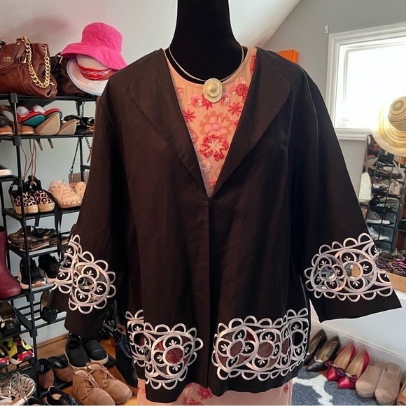 BOB MACKIE Floral Embroidered Cut-Out Linen Jacket - Picture 3 of 8